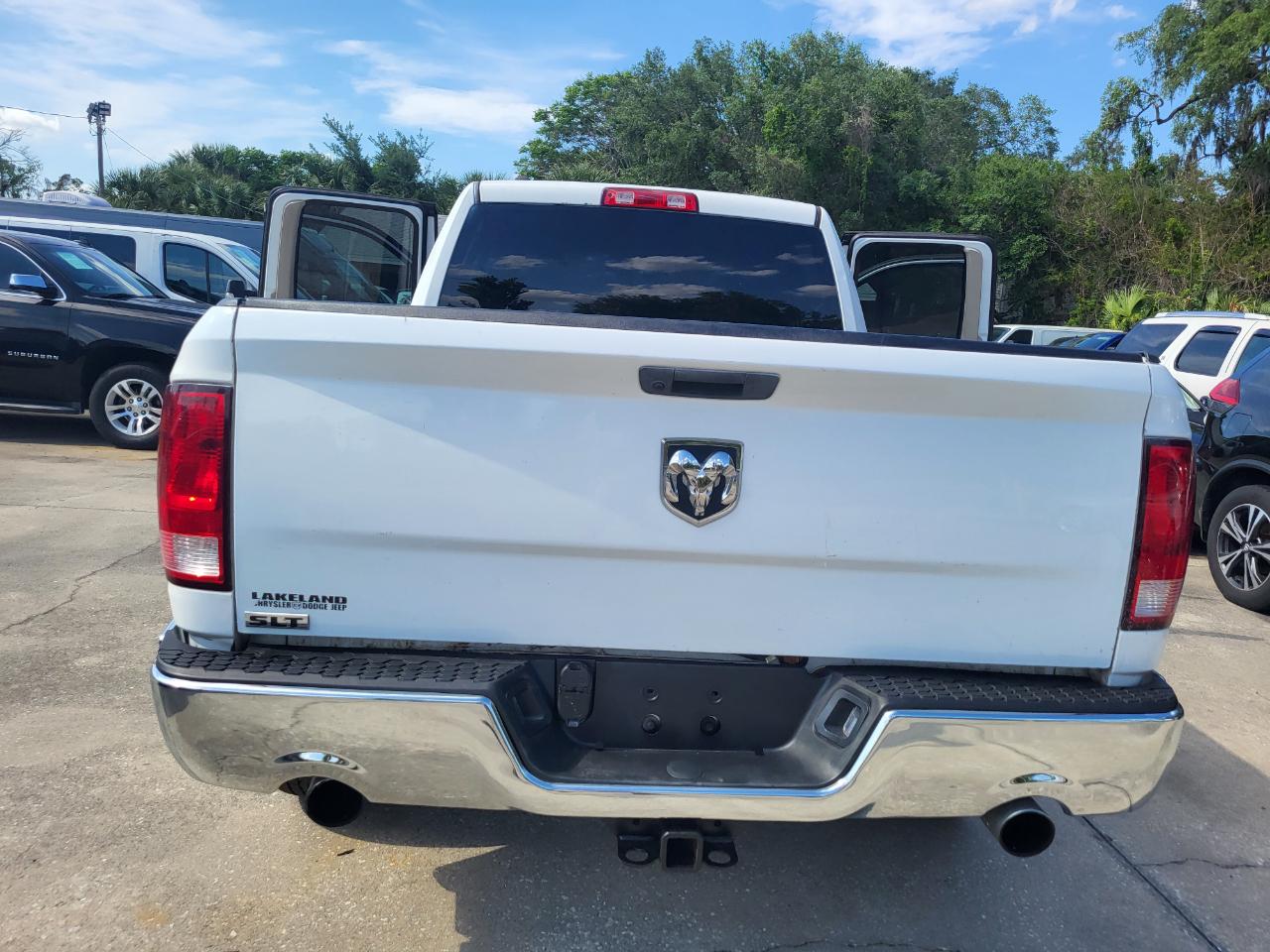 RAM 1500 SLT Quad Cab 2WD 2016