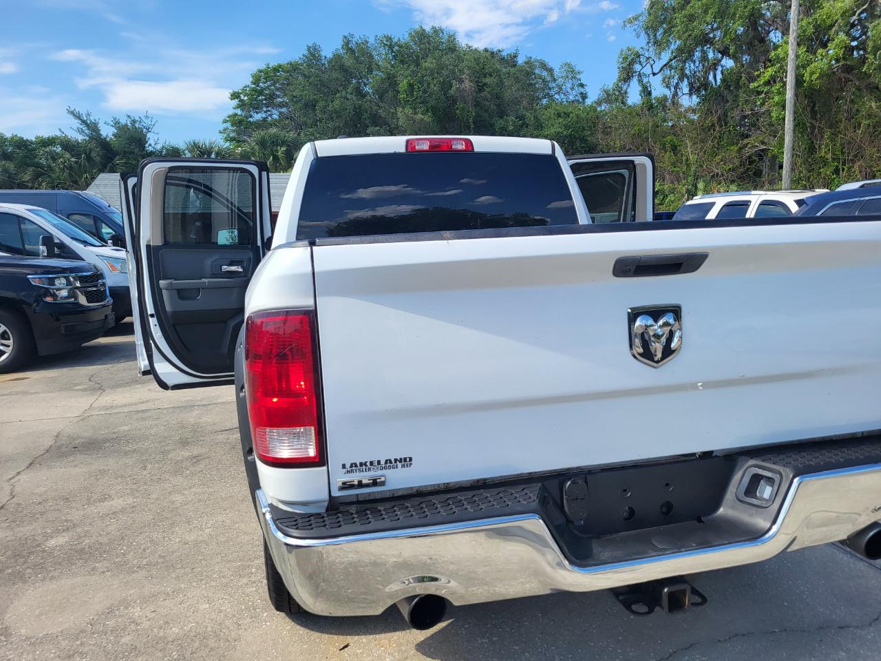 RAM 1500 SLT Quad Cab 2WD 2016