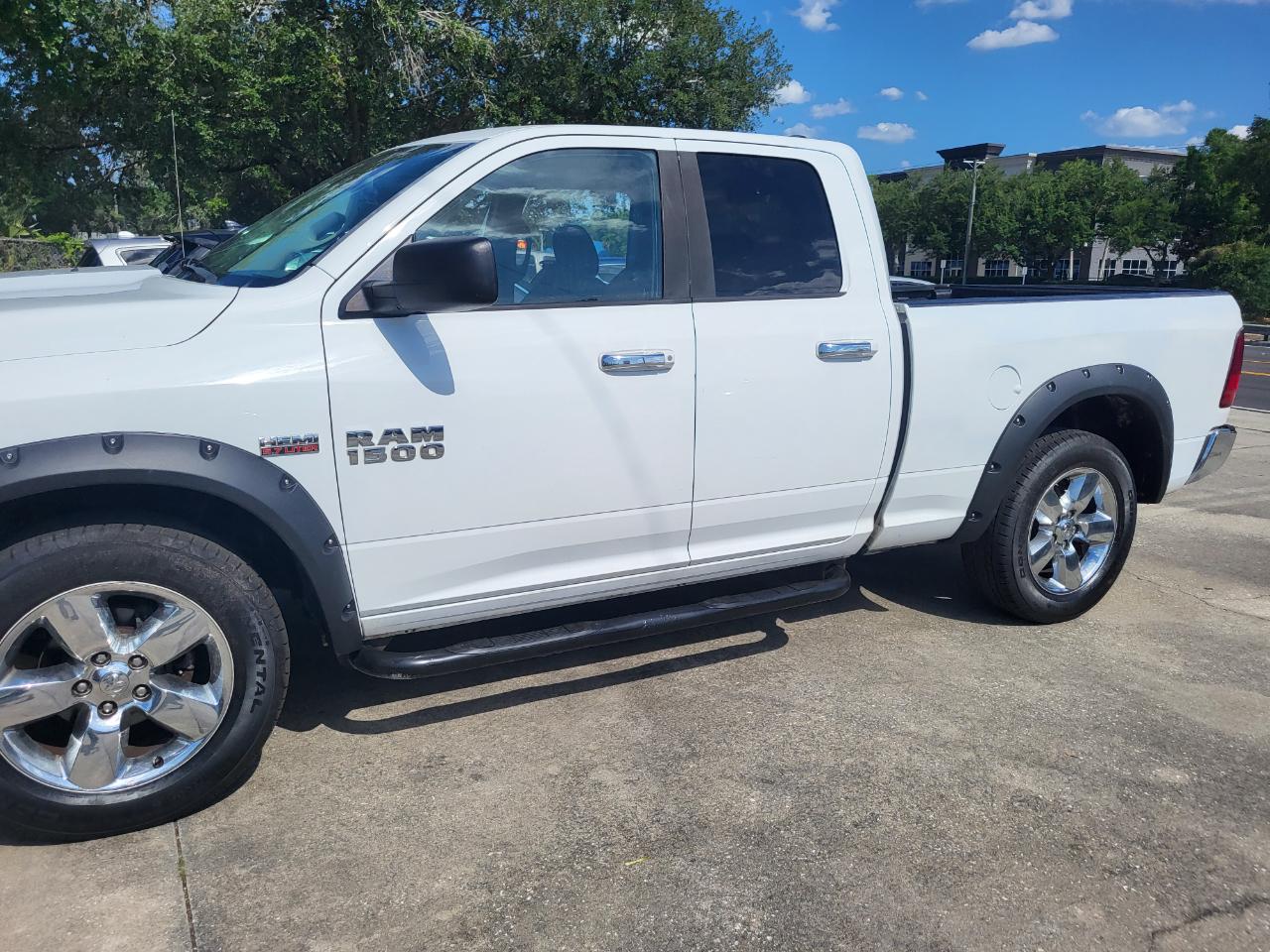 RAM 1500 SLT Quad Cab 2WD 2016