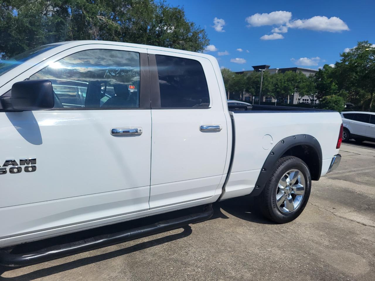 RAM 1500 SLT Quad Cab 2WD 2016