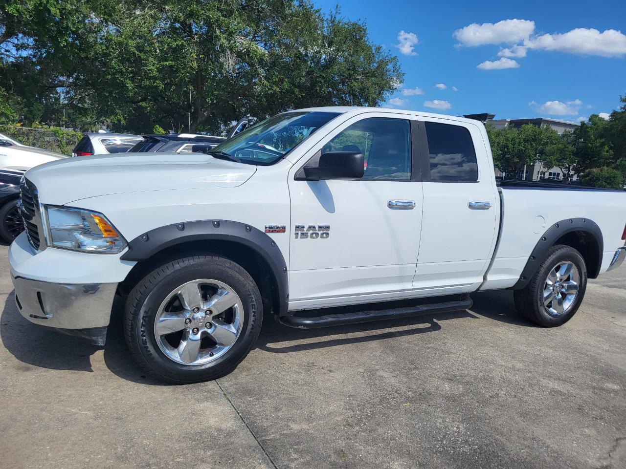 RAM 1500 SLT Quad Cab 2WD 2016