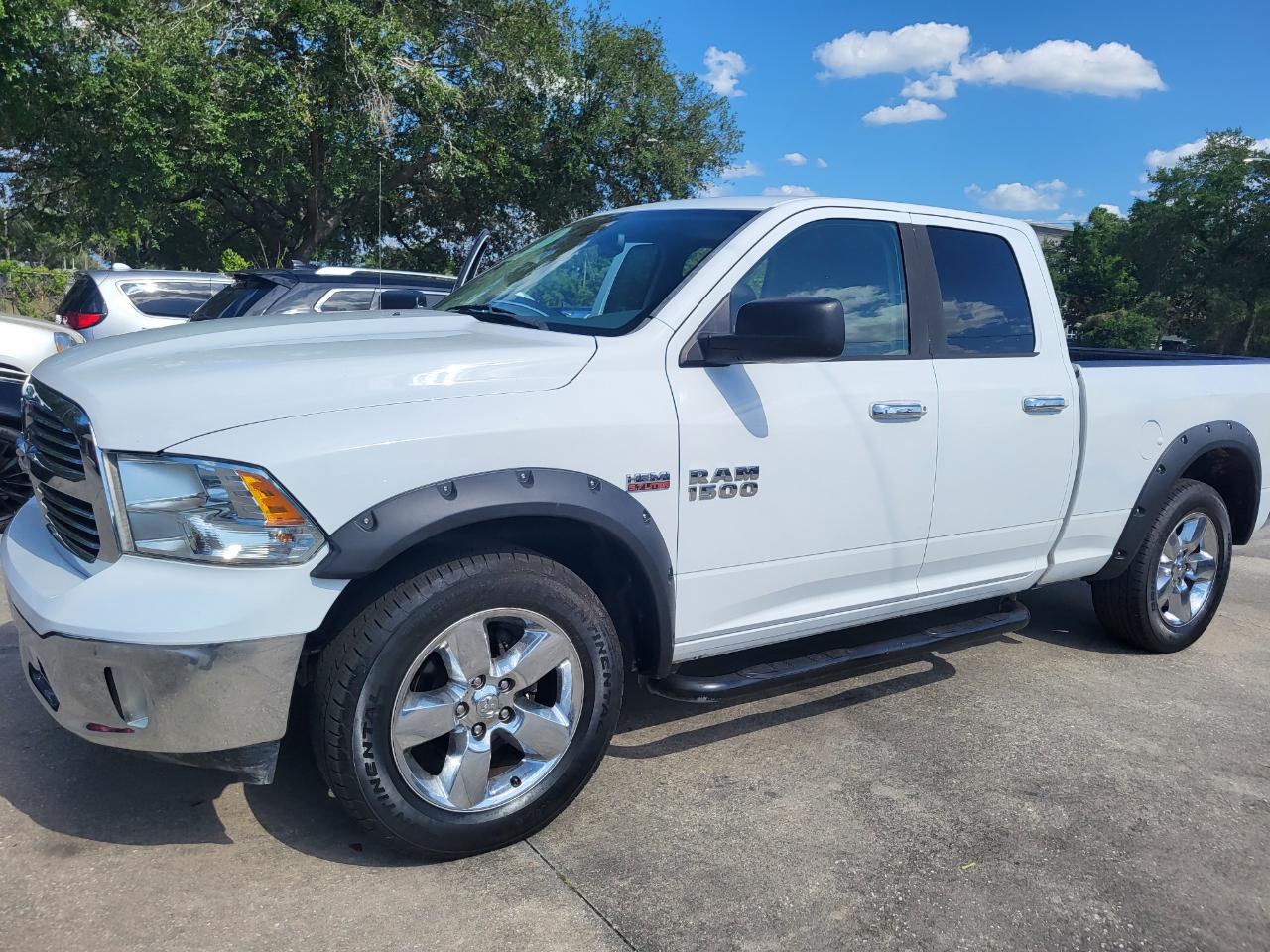 RAM 1500 SLT Quad Cab 2WD 2016