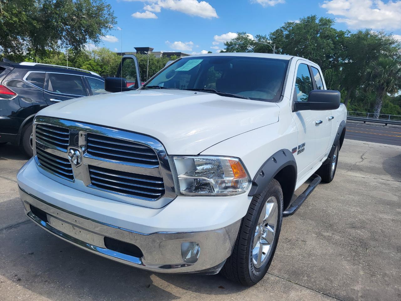 RAM 1500 SLT Quad Cab 2WD 2016