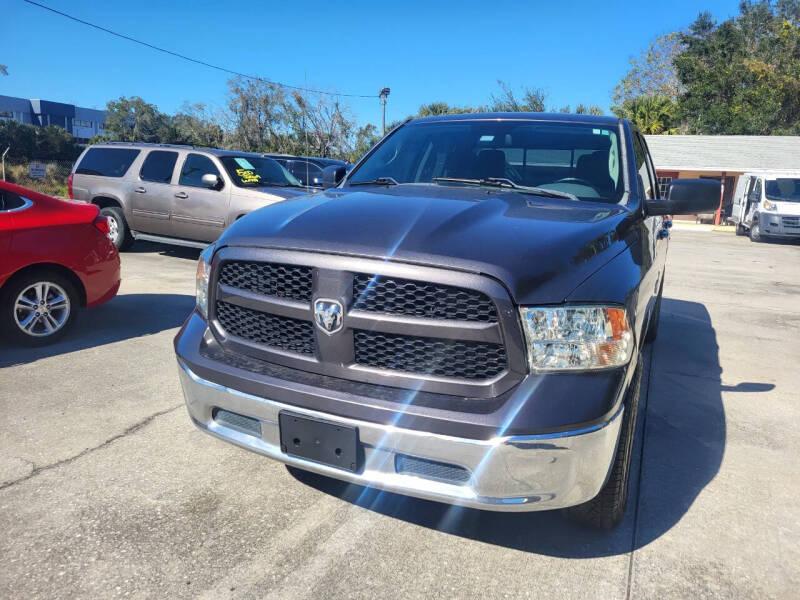 RAM 1500 SLT Quad Cab 2WD 2016