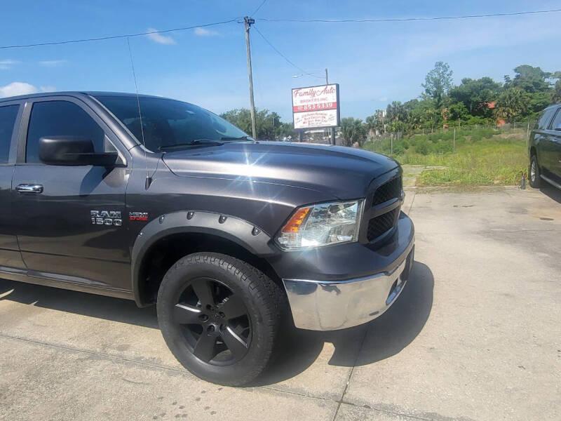 RAM 1500 SLT Quad Cab 2WD 2016