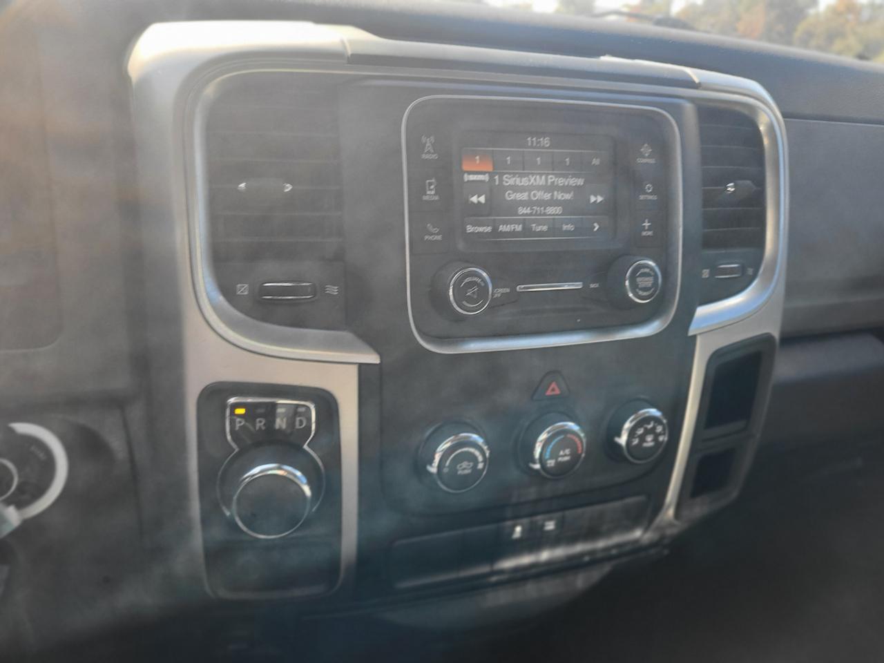 RAM 1500 SLT Quad Cab 2WD 2016