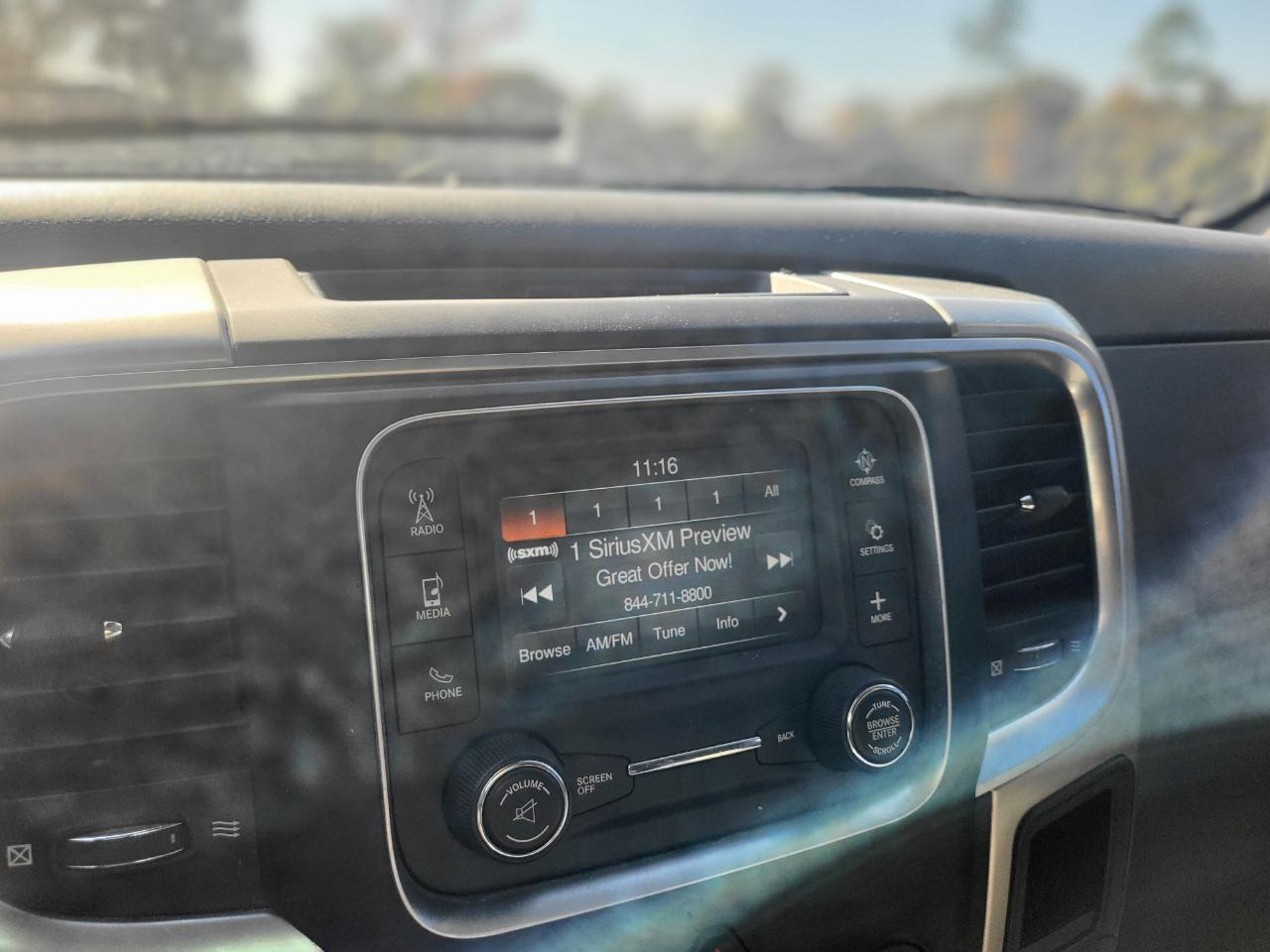 RAM 1500 SLT Quad Cab 2WD 2016