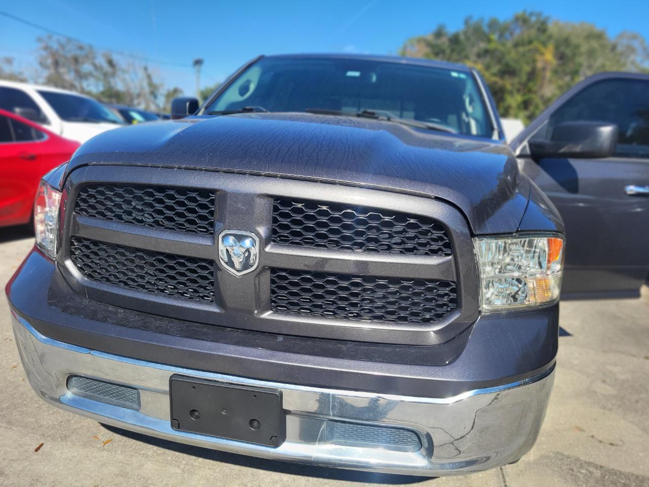 RAM 1500 SLT Quad Cab 2WD 2016