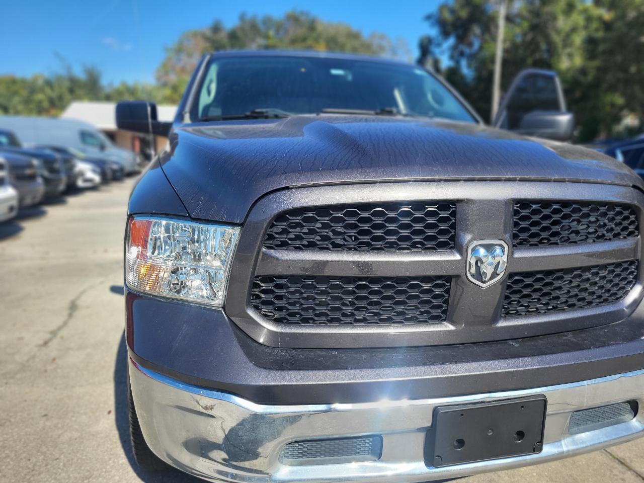 RAM 1500 SLT Quad Cab 2WD 2016