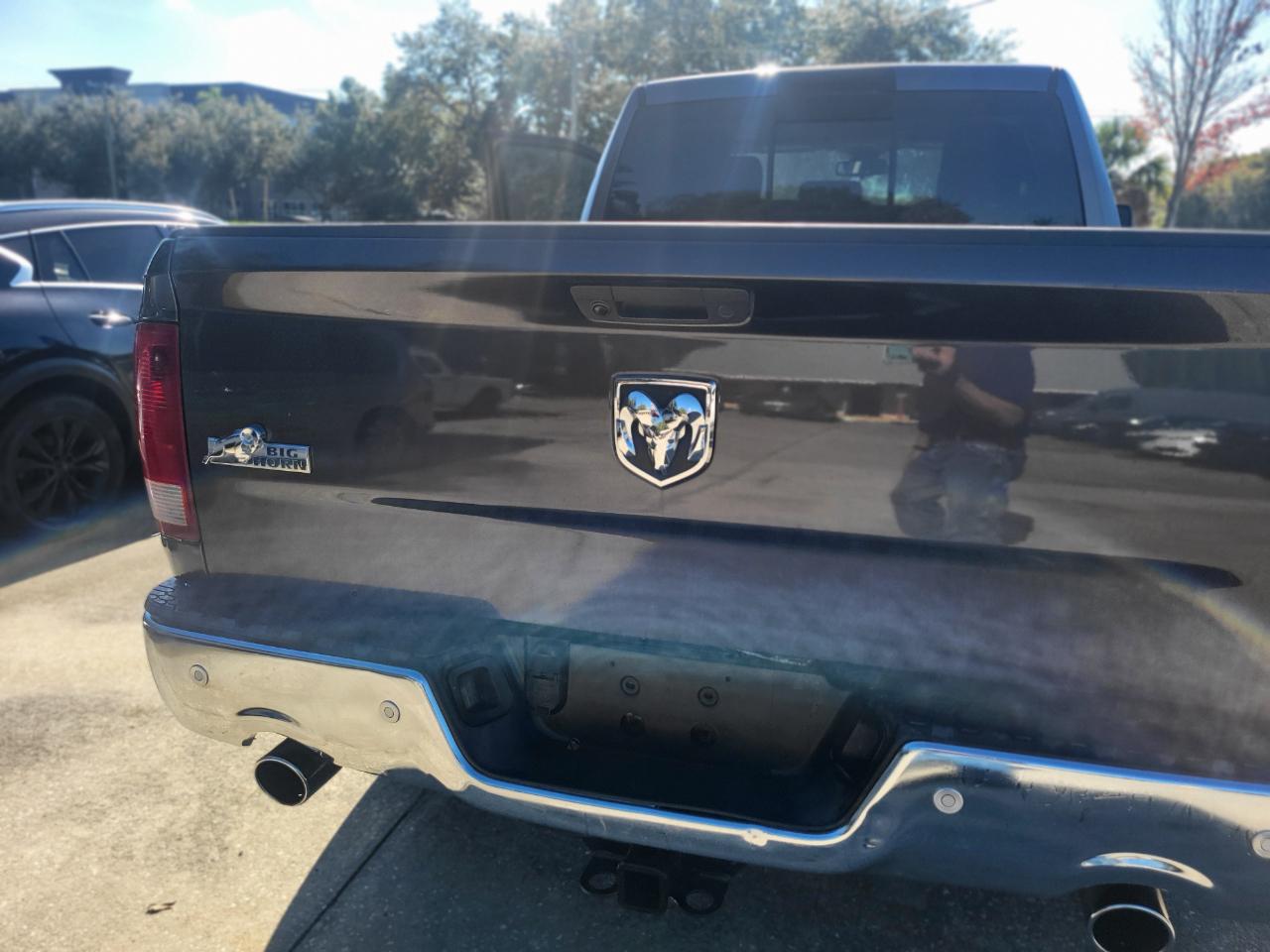 RAM 1500 SLT Quad Cab 2WD 2016