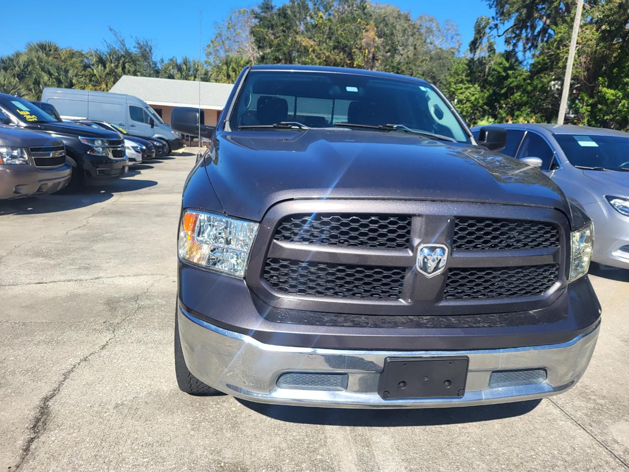 RAM 1500 SLT Quad Cab 2WD 2016
