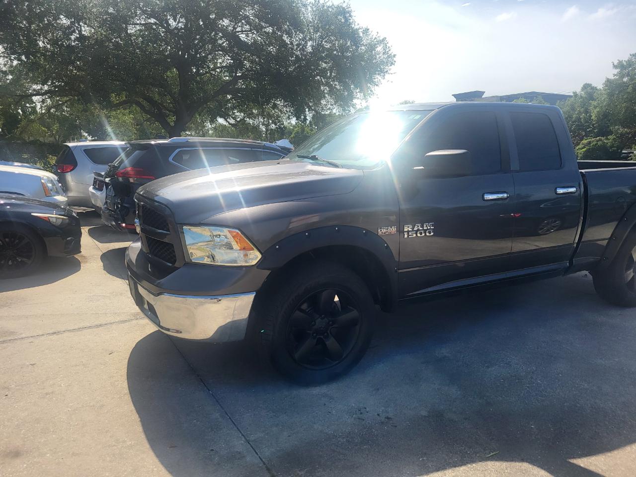 RAM 1500 SLT Quad Cab 2WD 2016