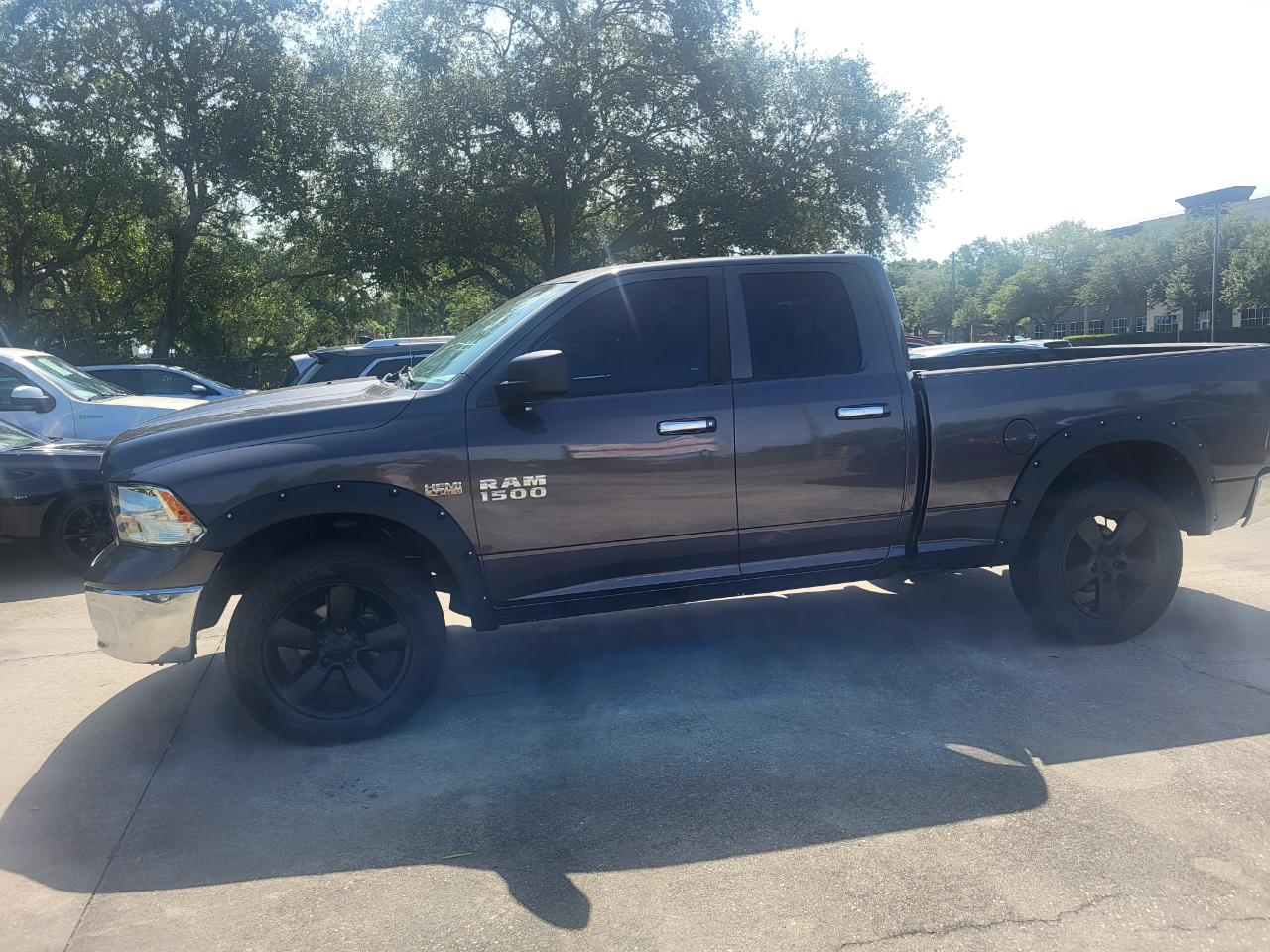 RAM 1500 SLT Quad Cab 2WD 2016