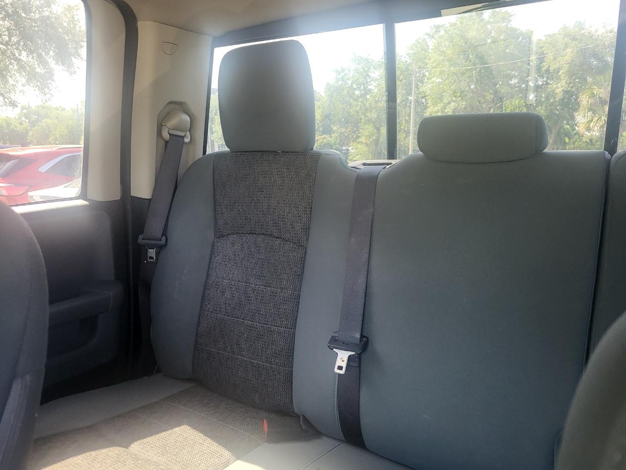 RAM 1500 SLT Quad Cab 2WD 2016