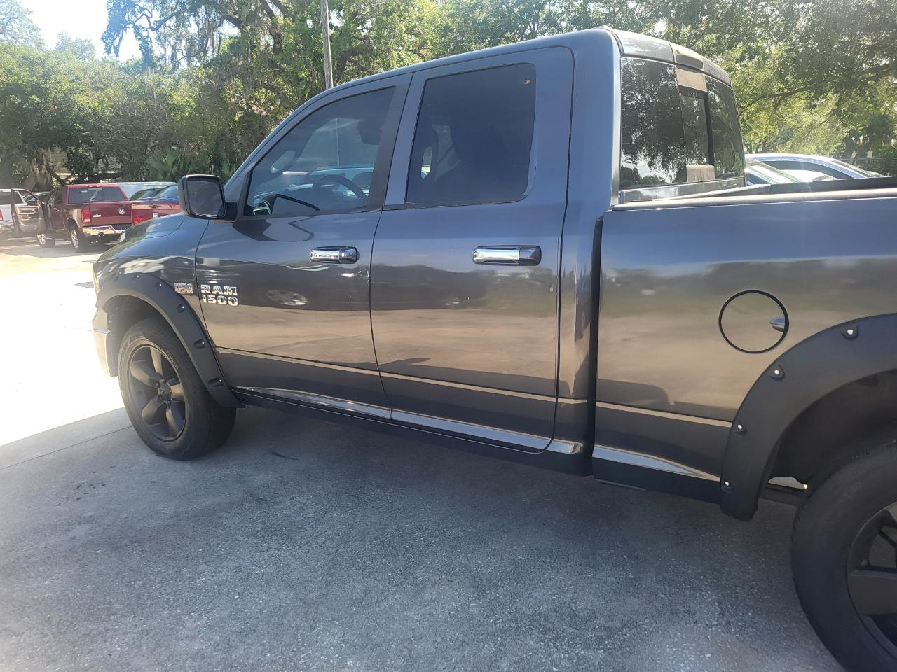 RAM 1500 SLT Quad Cab 2WD 2016