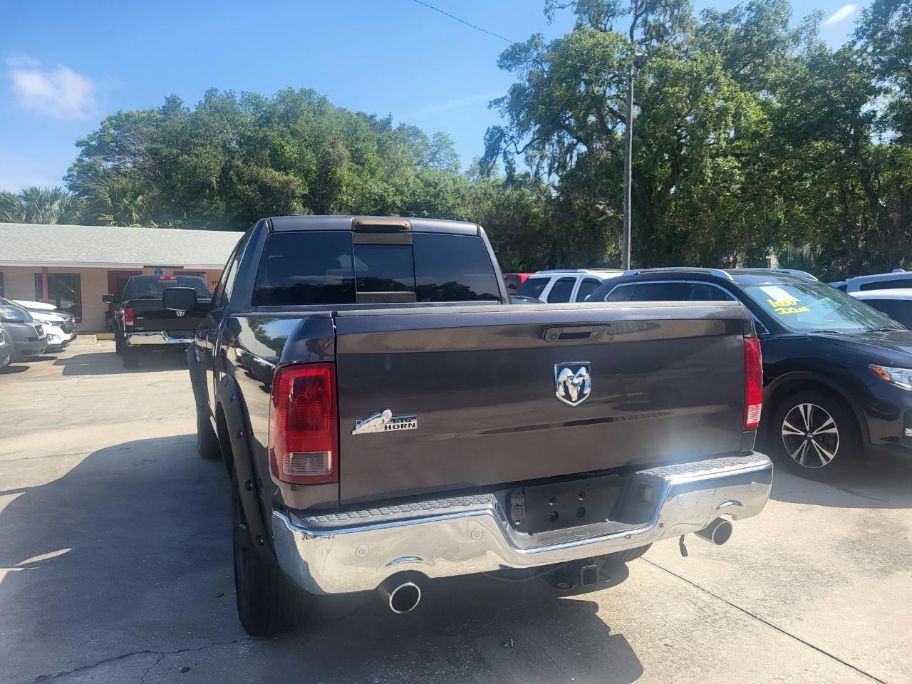 RAM 1500 SLT Quad Cab 2WD 2016