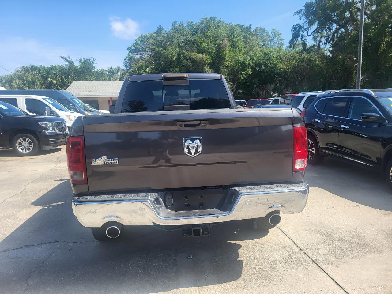 RAM 1500 SLT Quad Cab 2WD 2016