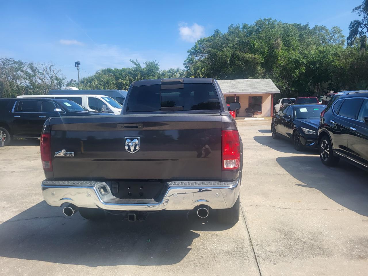 RAM 1500 SLT Quad Cab 2WD 2016