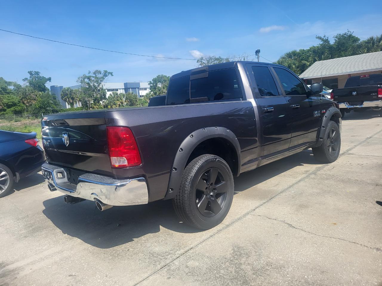 RAM 1500 SLT Quad Cab 2WD 2016