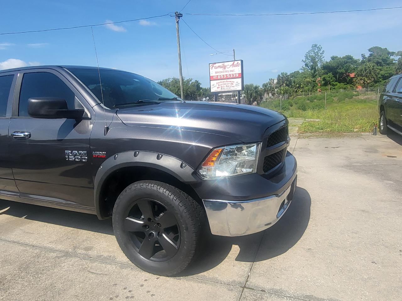 RAM 1500 SLT Quad Cab 2WD 2016