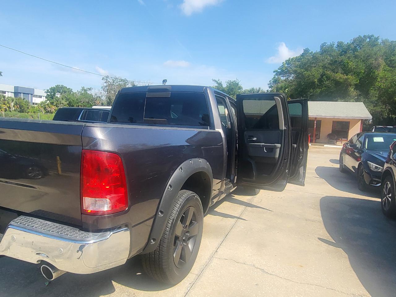 RAM 1500 SLT Quad Cab 2WD 2016