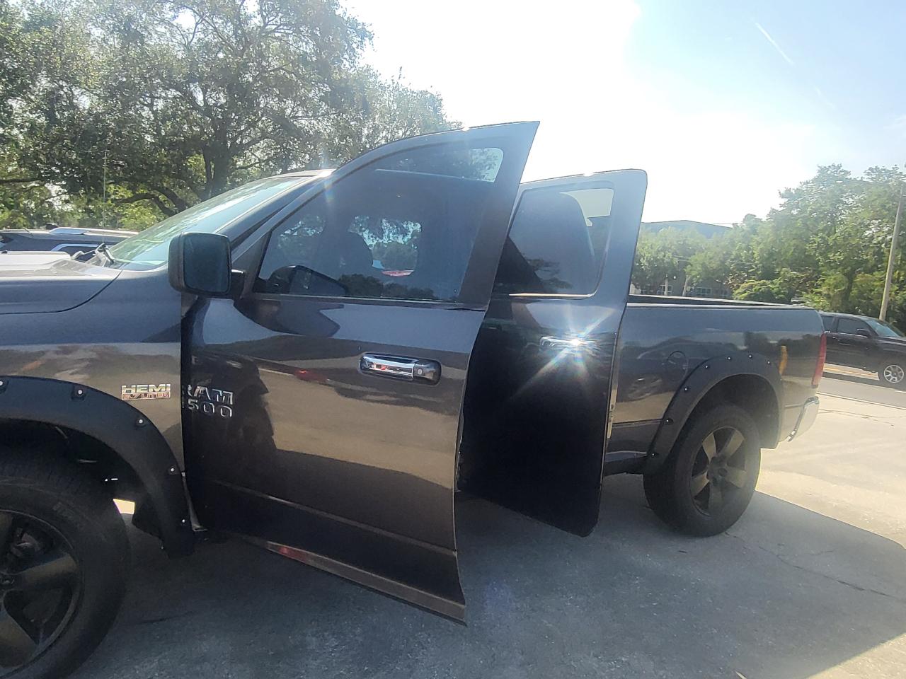 RAM 1500 SLT Quad Cab 2WD 2016