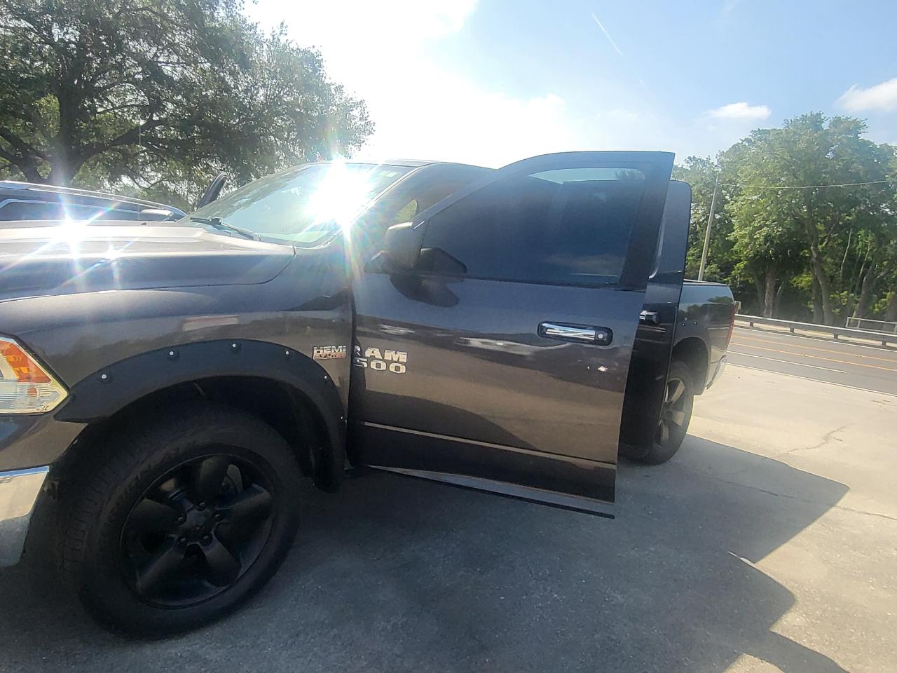 RAM 1500 SLT Quad Cab 2WD 2016