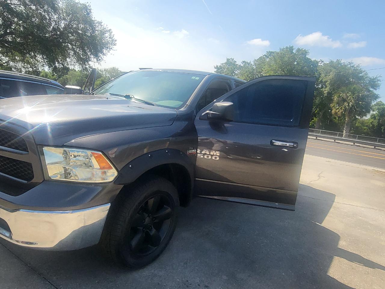 RAM 1500 SLT Quad Cab 2WD 2016
