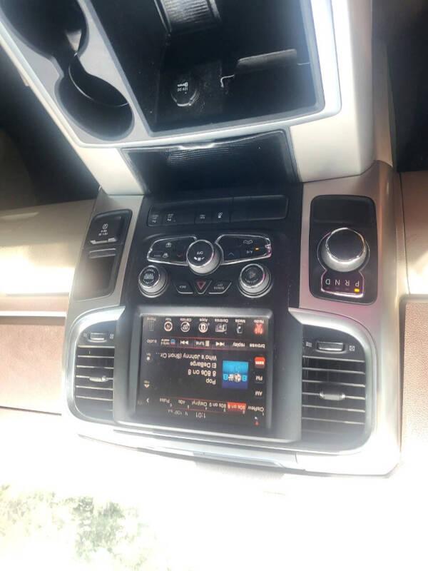 RAM 1500 SLT Crew Cab SWB 2WD 2016