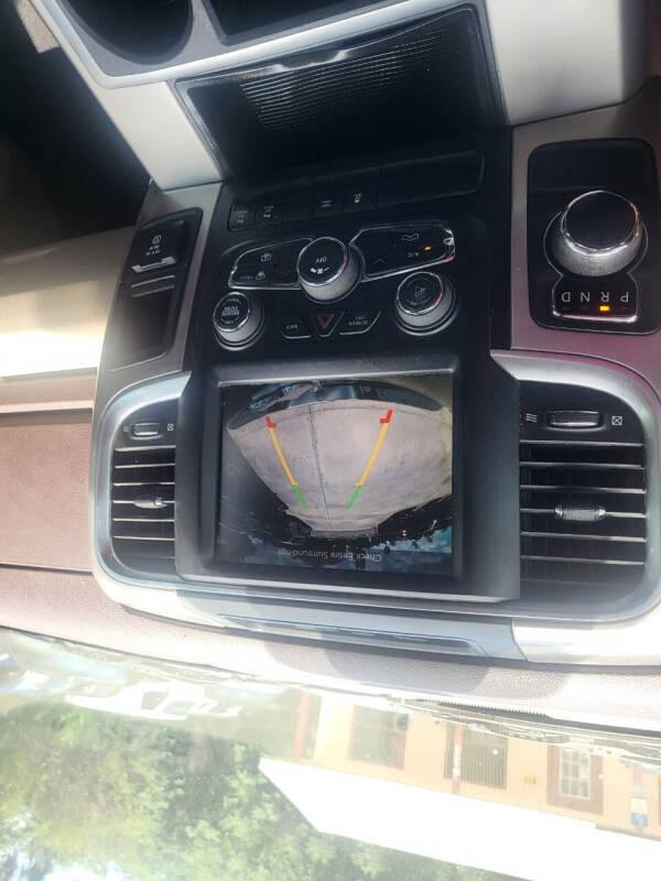 RAM 1500 SLT Crew Cab SWB 2WD 2016
