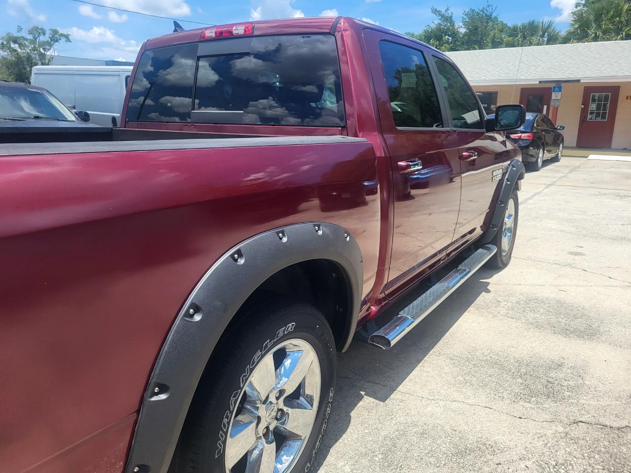 RAM 1500 SLT Crew Cab SWB 2WD 2016