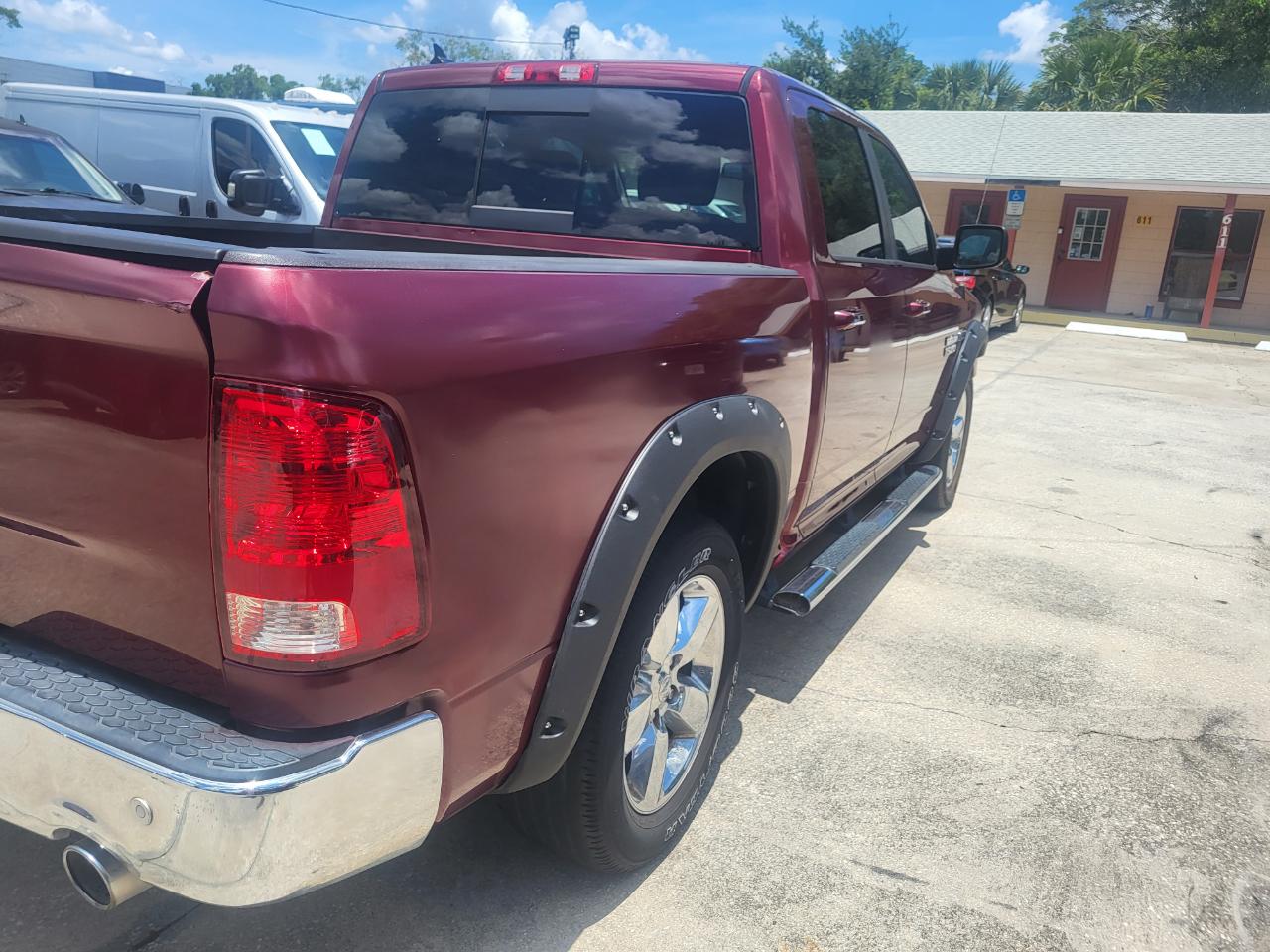 RAM 1500 SLT Crew Cab SWB 2WD 2016