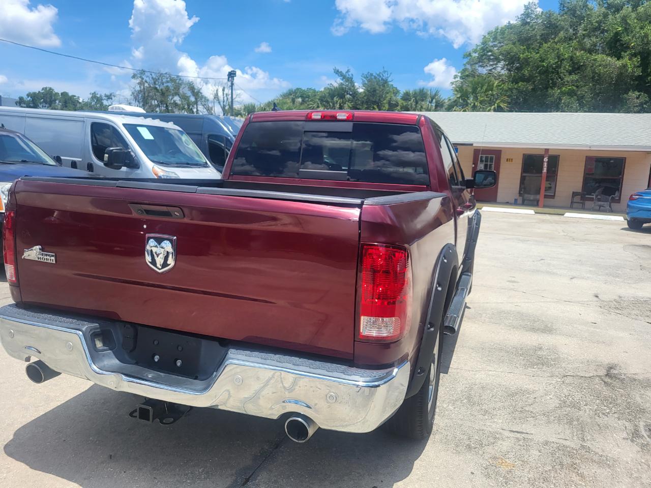 RAM 1500 SLT Crew Cab SWB 2WD 2016