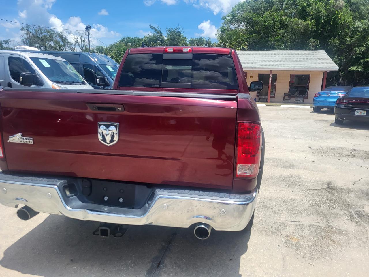 RAM 1500 SLT Crew Cab SWB 2WD 2016