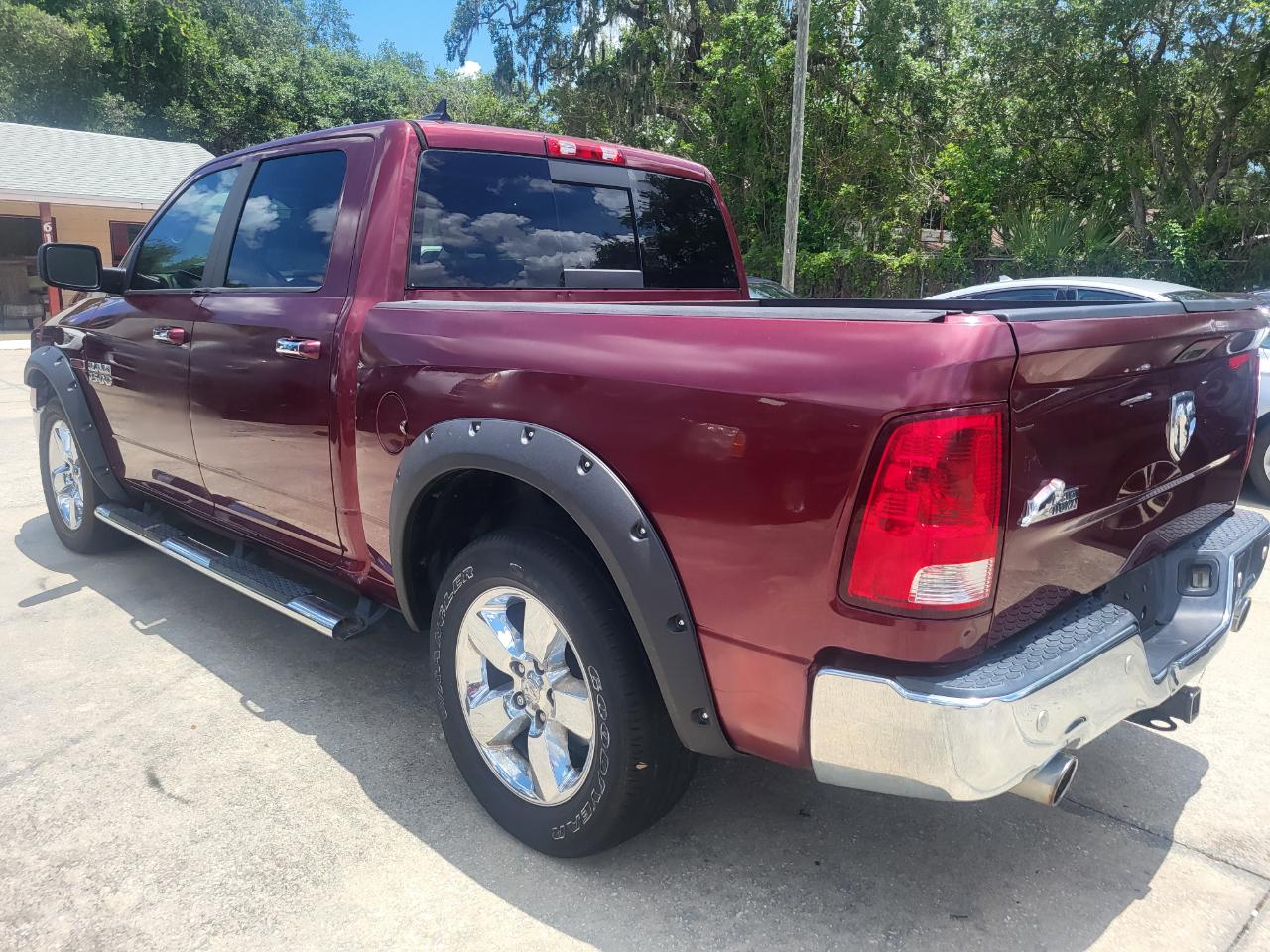 RAM 1500 SLT Crew Cab SWB 2WD 2016