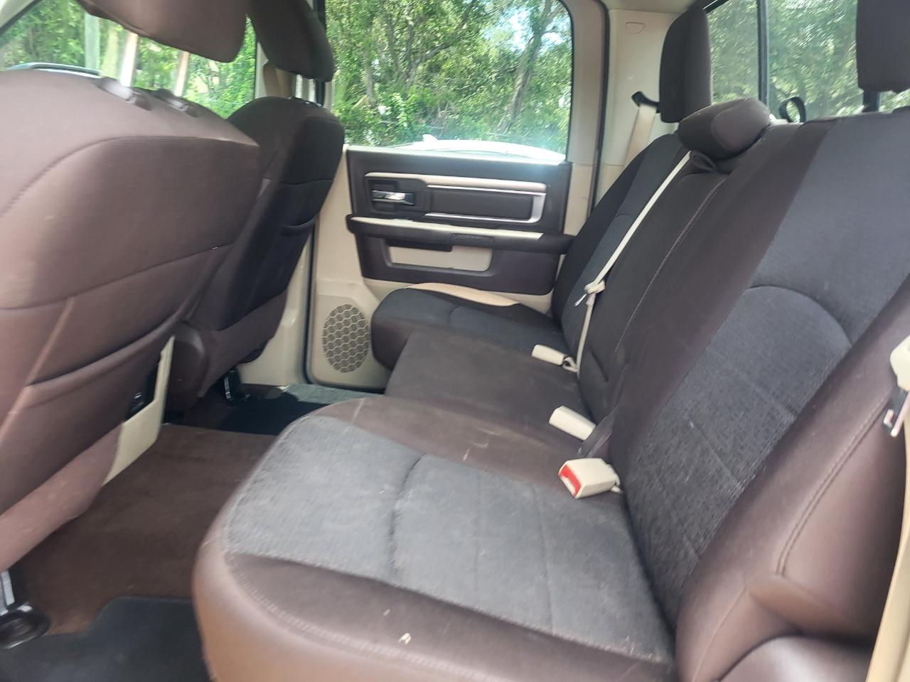 RAM 1500 SLT Crew Cab SWB 2WD 2016
