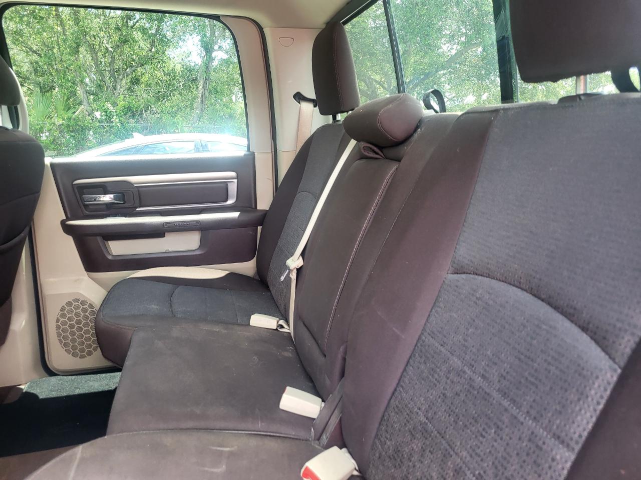 RAM 1500 SLT Crew Cab SWB 2WD 2016