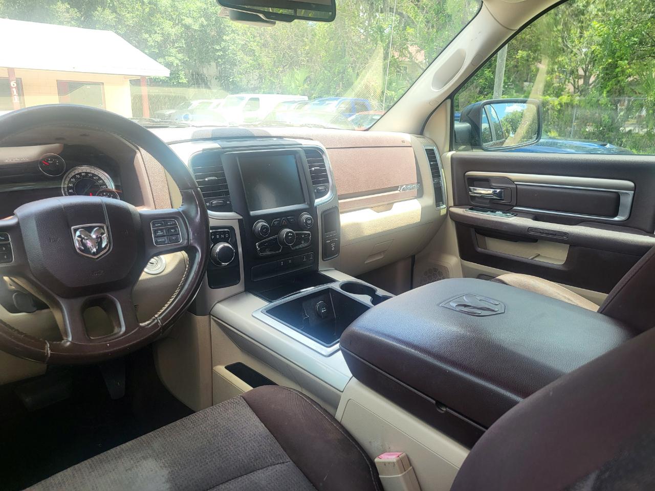 RAM 1500 SLT Crew Cab SWB 2WD 2016