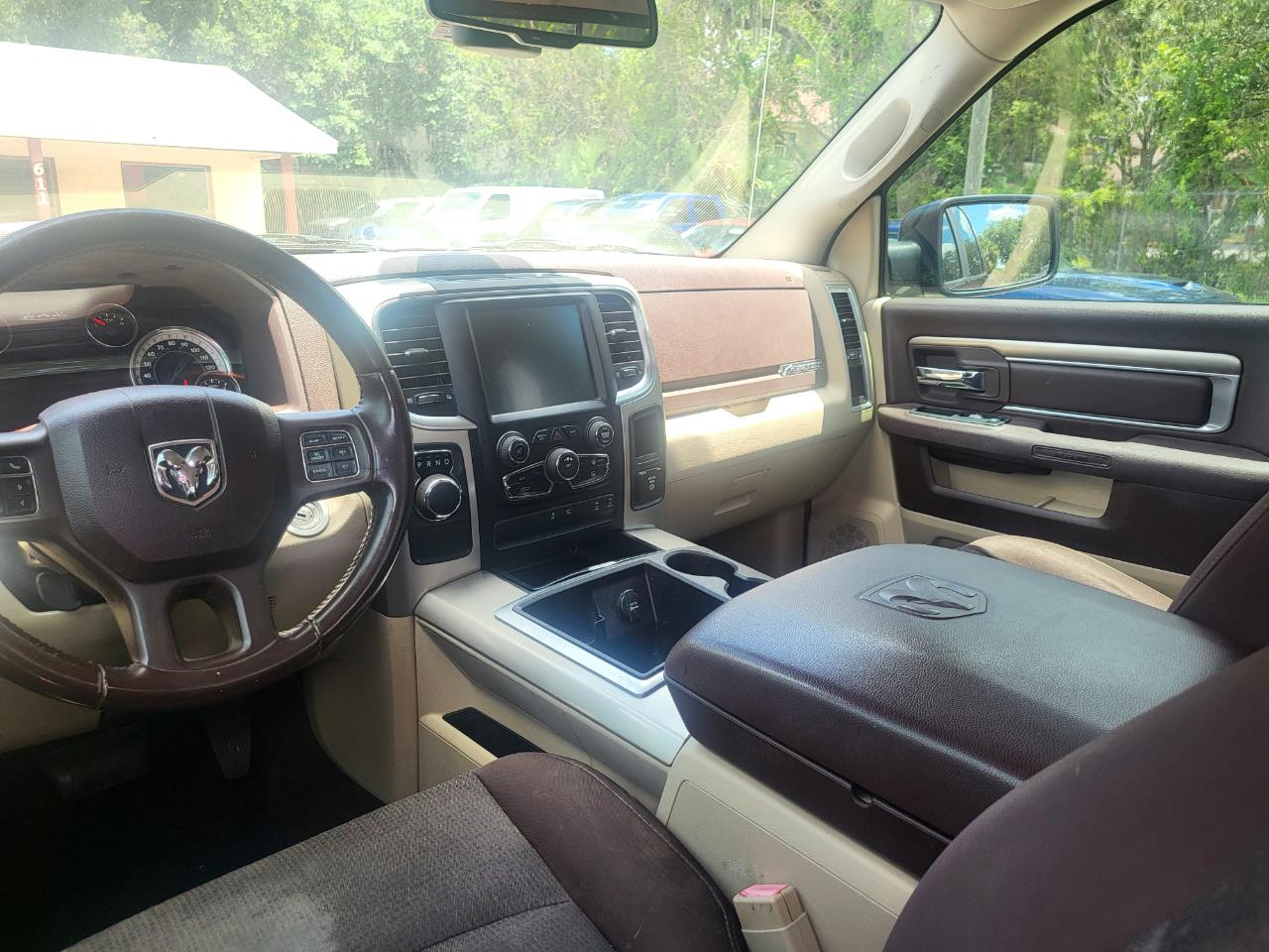 RAM 1500 SLT Crew Cab SWB 2WD 2016