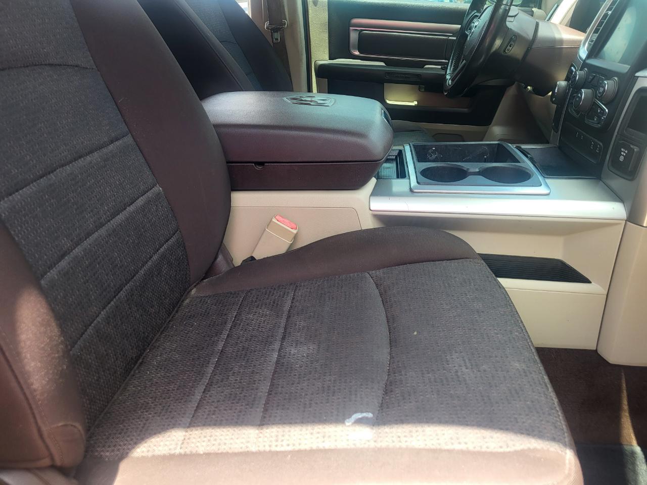 RAM 1500 SLT Crew Cab SWB 2WD 2016