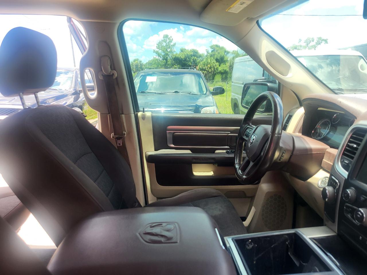 RAM 1500 SLT Crew Cab SWB 2WD 2016