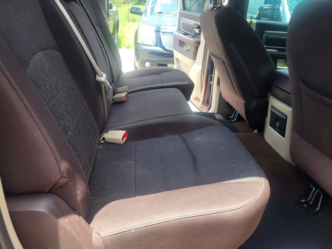 RAM 1500 SLT Crew Cab SWB 2WD 2016