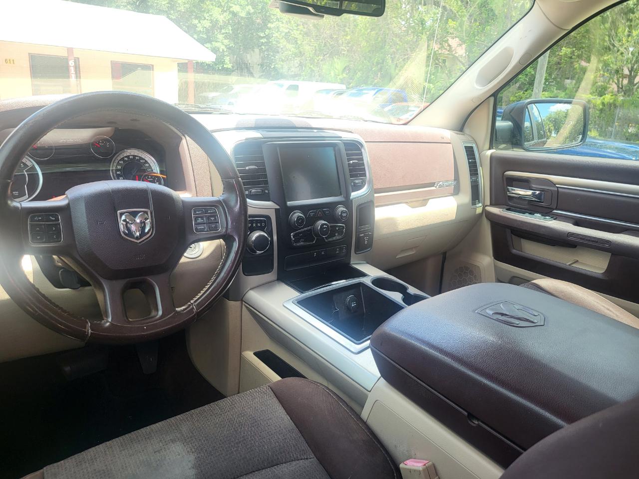 RAM 1500 SLT Crew Cab SWB 2WD 2016