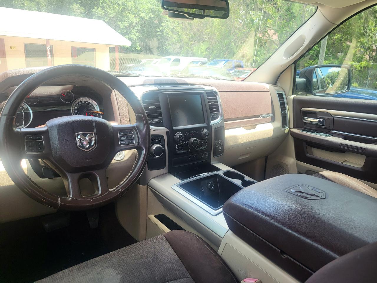 RAM 1500 SLT Crew Cab SWB 2WD 2016