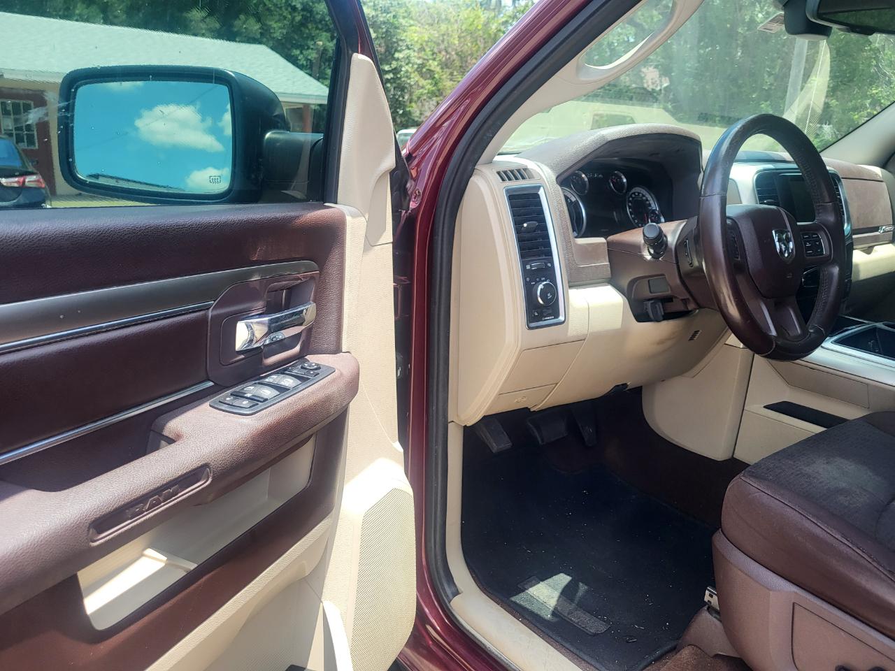 RAM 1500 SLT Crew Cab SWB 2WD 2016