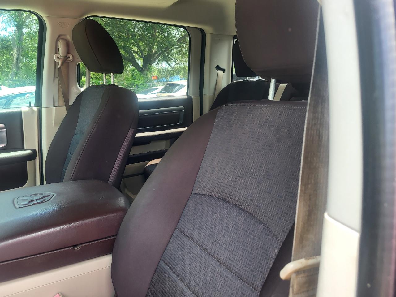 RAM 1500 SLT Crew Cab SWB 2WD 2016