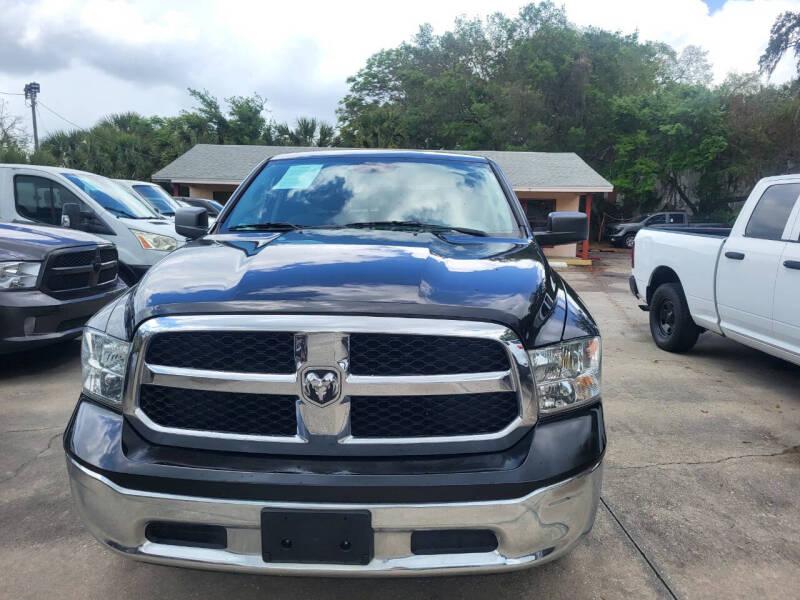 RAM 1500 SLT Quad Cab 4WD 2017