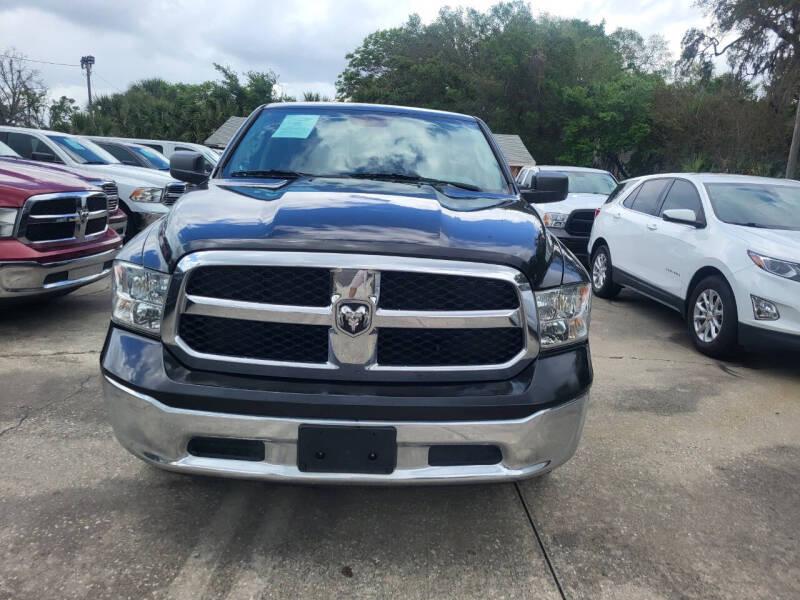 RAM 1500 SLT Quad Cab 4WD 2017