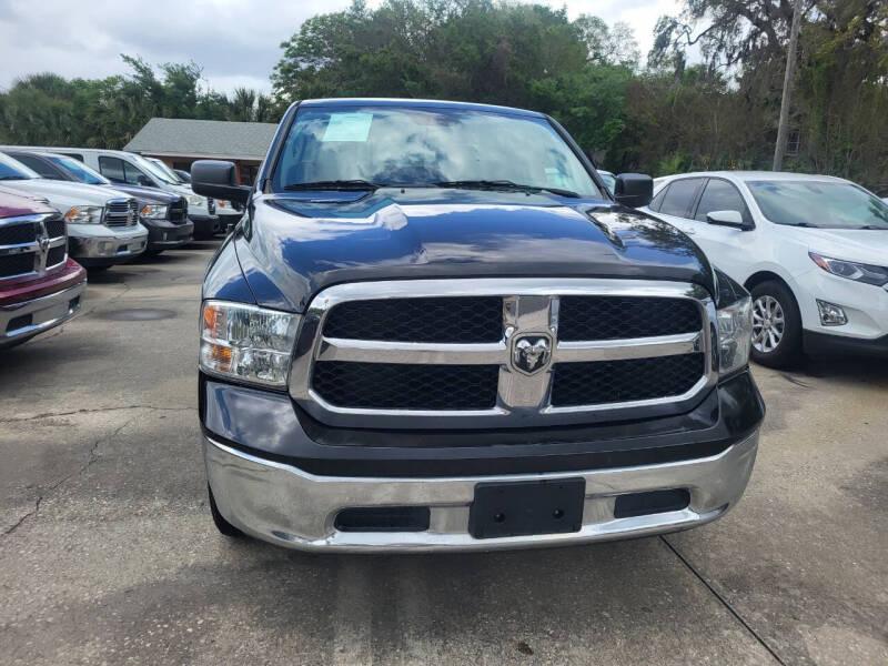 RAM 1500 SLT Quad Cab 4WD 2017