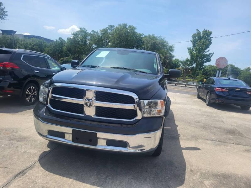 RAM 1500 SLT Quad Cab 4WD 2017